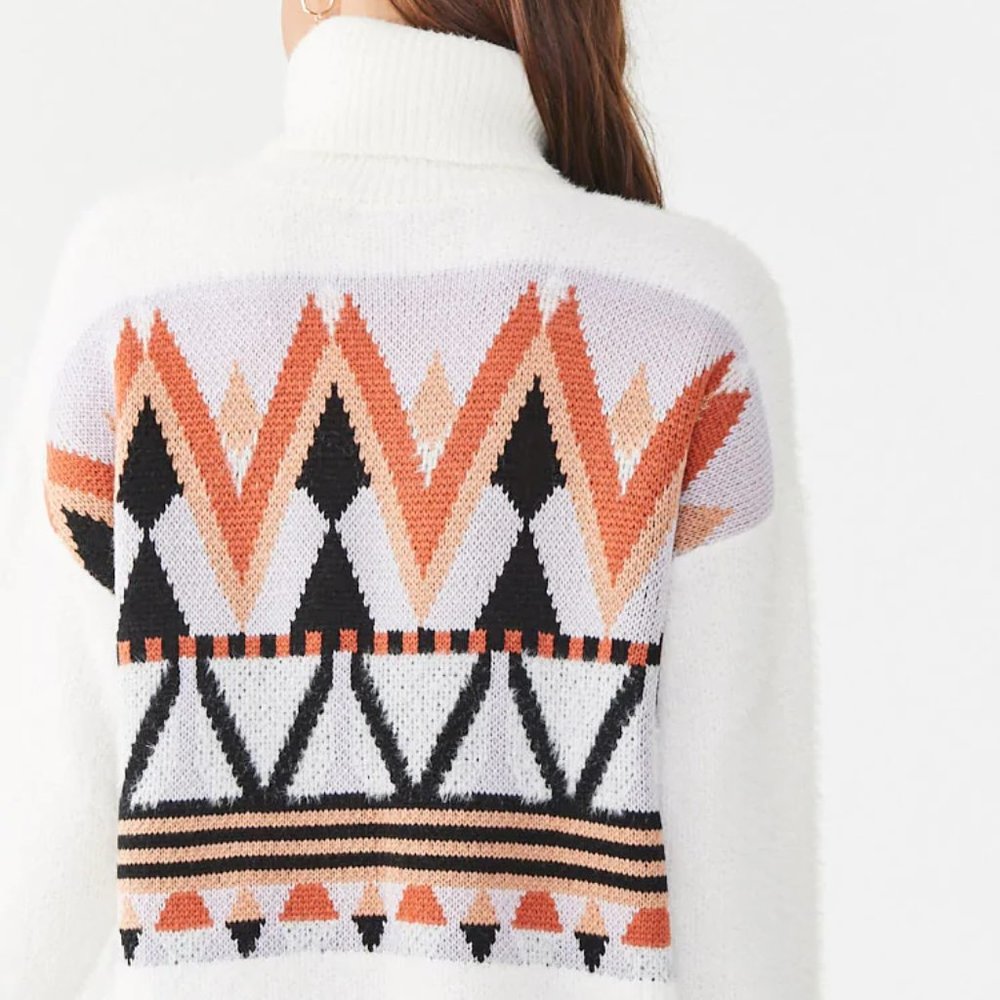 NWT Forever 21 Fuzzy Geo Turtleneck - Picture 4 of 5